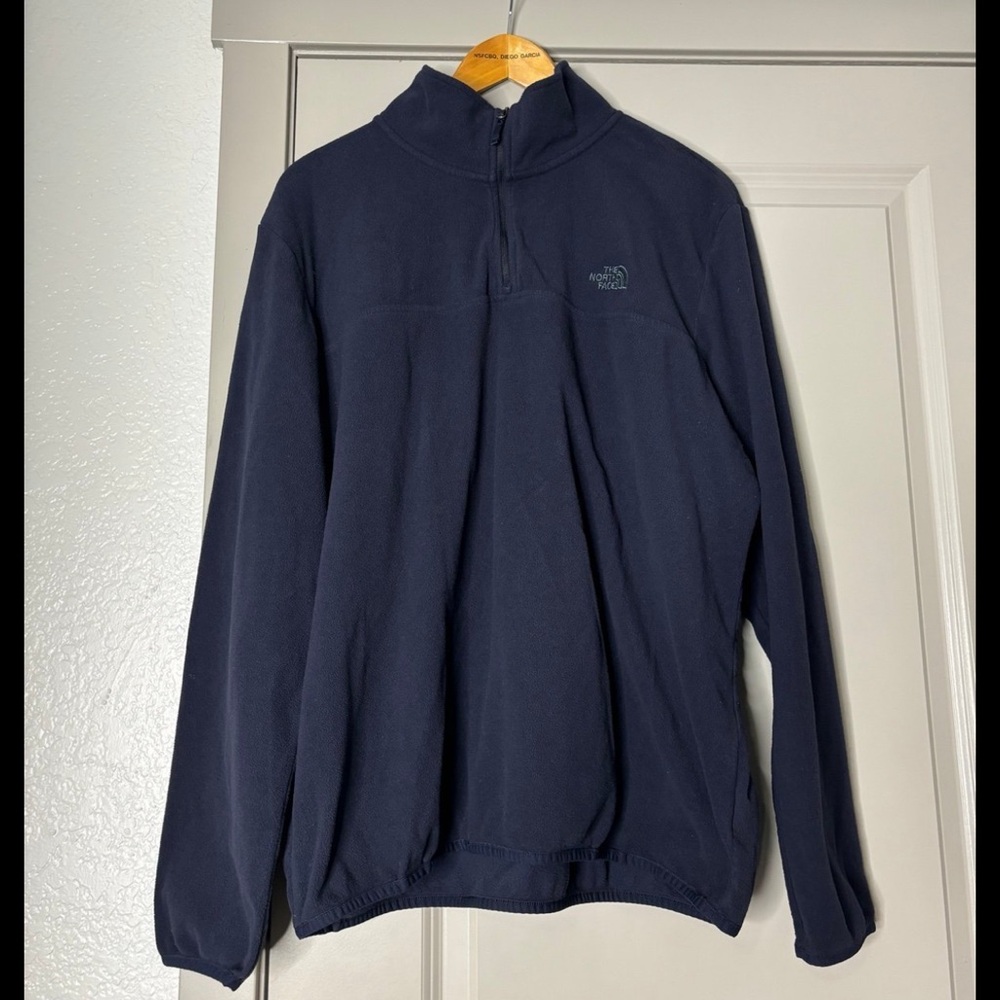 NorthFace  Mens Sweater